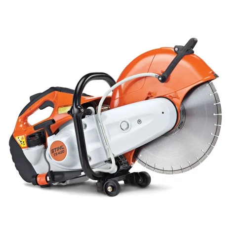 Бензорез Stihl TS 800 — фотография оборудования на белом фоне