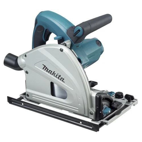 Циркулярная погружная пила Makita SP6000 — фотография оборудования на белом фоне